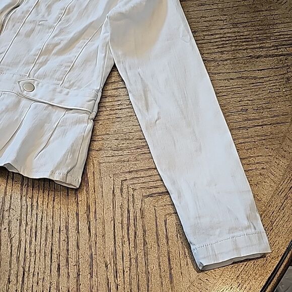 White denim peplum zip up jacket PM NWT Baccini - Picture 3 of 11